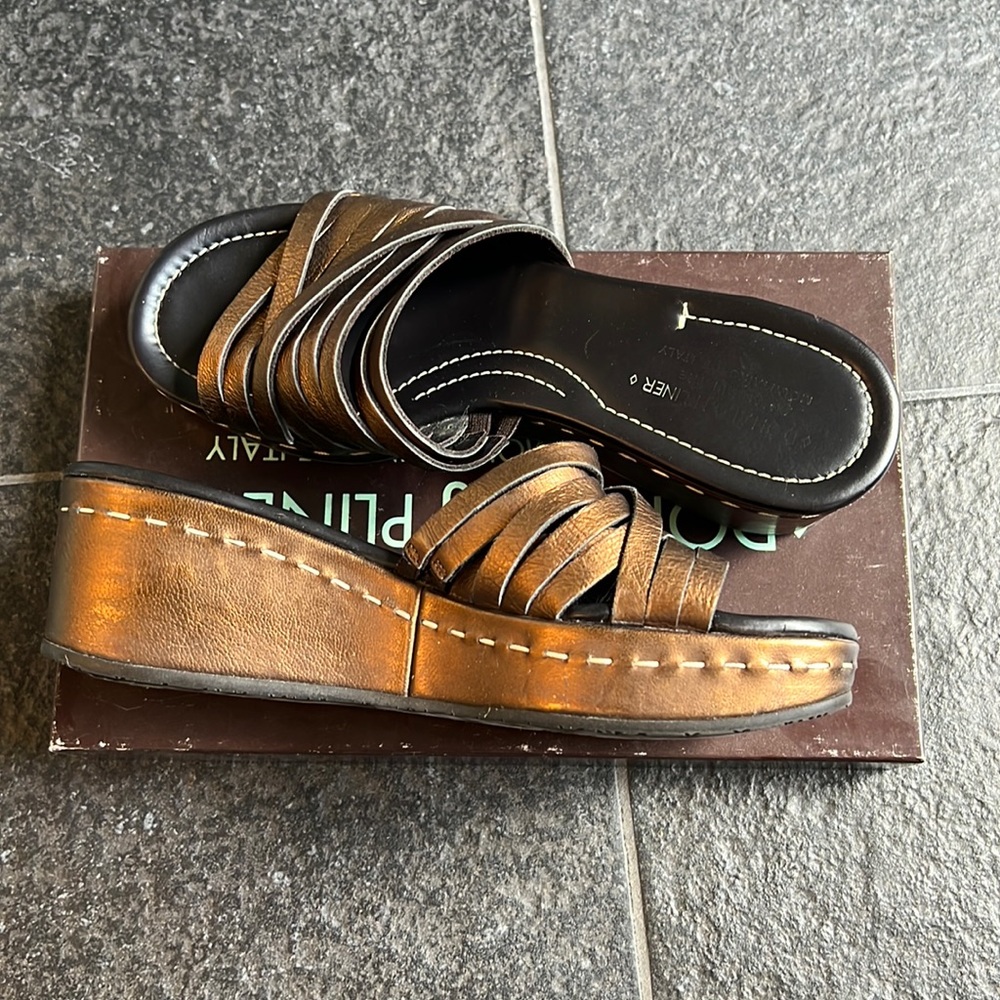 Donald Pliner platform sandals